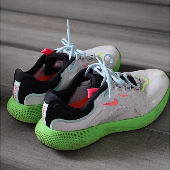 Women’s Nike React Escape Run Running Shoe, Size 10.5 - Picture 7 of 8